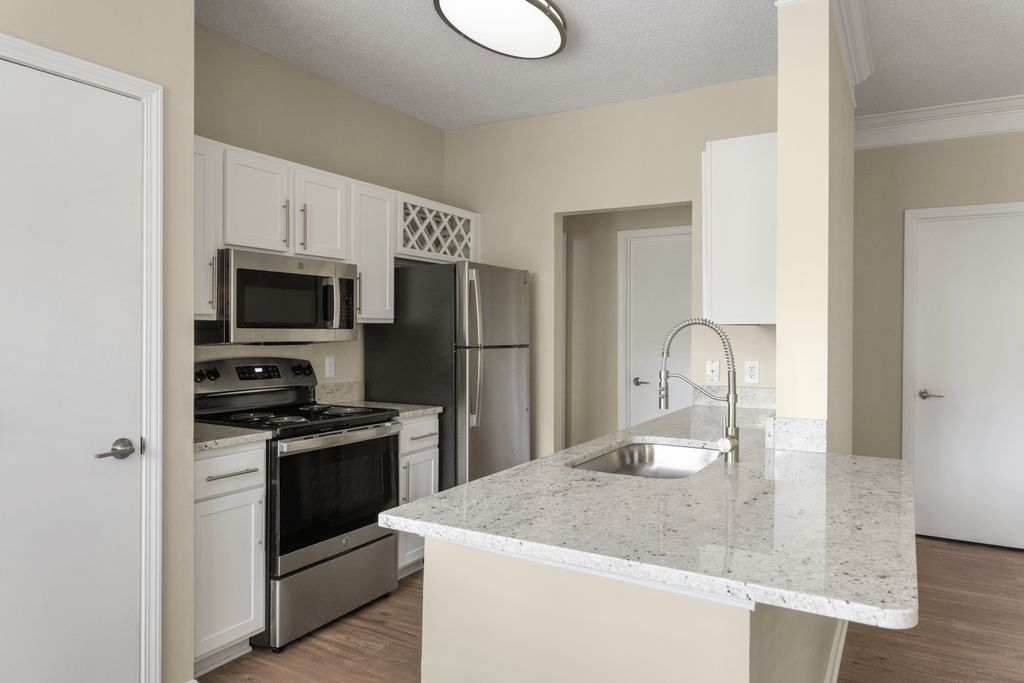 13301 Crescent Springs Dr, Charlotte, NC 28273