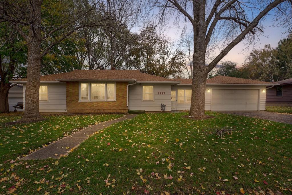 1117 Carlton Ave, Faribault, MN 55021 Trulia