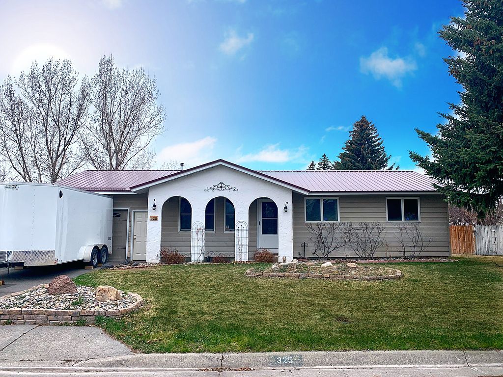 325 N Bob O Link Dr, Idaho Falls, ID 83401
