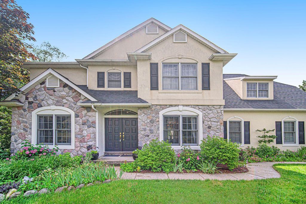 15655 Katherine Trl, Marshall, MI 49068