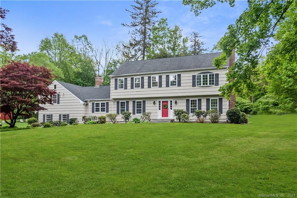 57 Laurel Rd, New Canaan, CT 06840