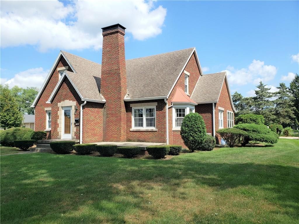 3055 Washington St, Columbus, IN 47201