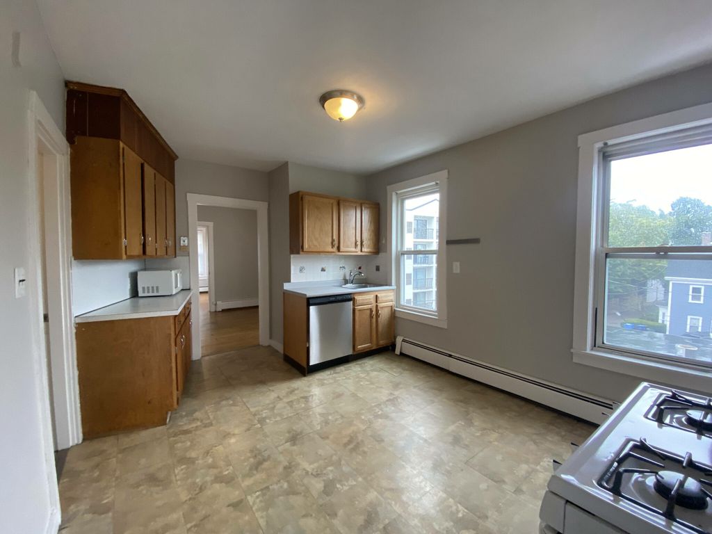 23 Elmer St #3, Cambridge, MA 02138