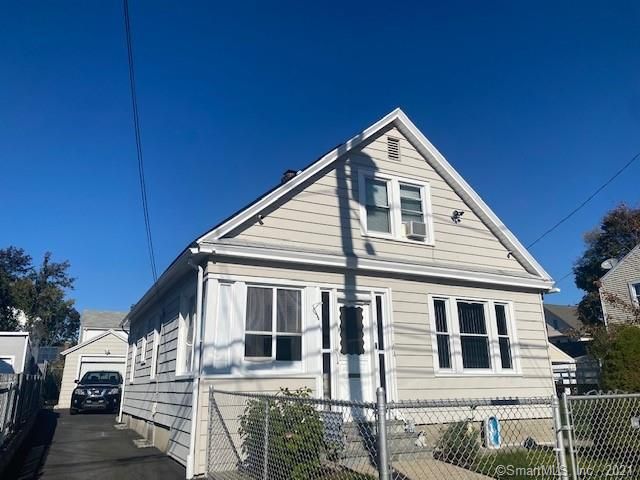 194 Jackson Ave, Bridgeport, CT 06606
