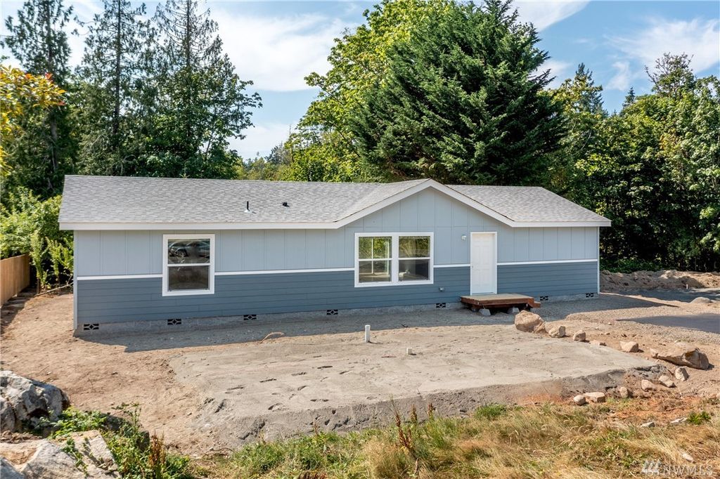 133 Broad St W, Bremerton, WA 98312