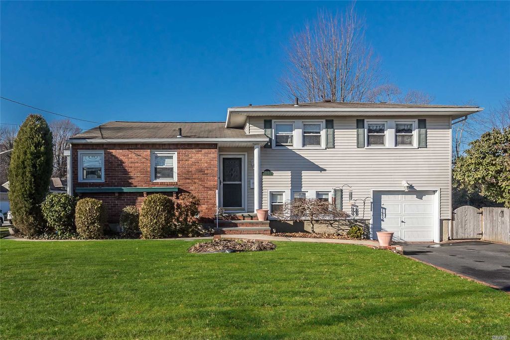 1626 Wantagh Ave, Wantagh, NY 3 Bed, 3 Bath SingleFamily Home Trulia