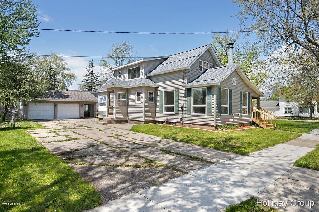 215 S Union St, Sparta, MI 49345 Trulia