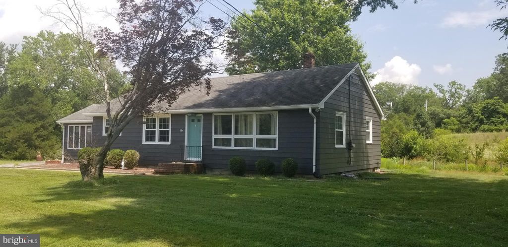 16 Alloway Woodstown Rd, Woodstown, NJ 08098