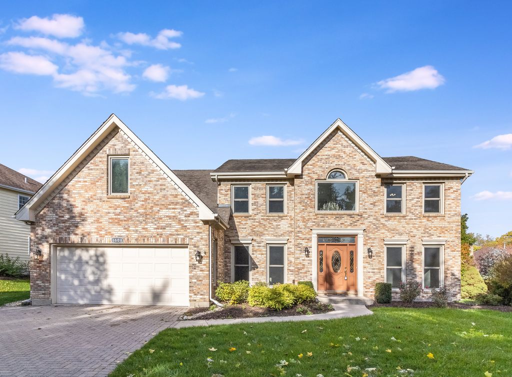 6608 Chick Evans Ln, Woodridge, IL 60517
