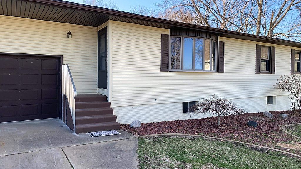 518 N Greenbrier Dr, Havana, IL 62644