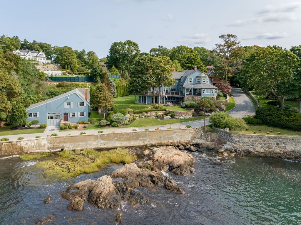 73 Harbor St, Manchester, MA 01944