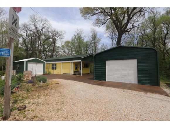 401 E  North 1st St, Shelbyville, IL 62565