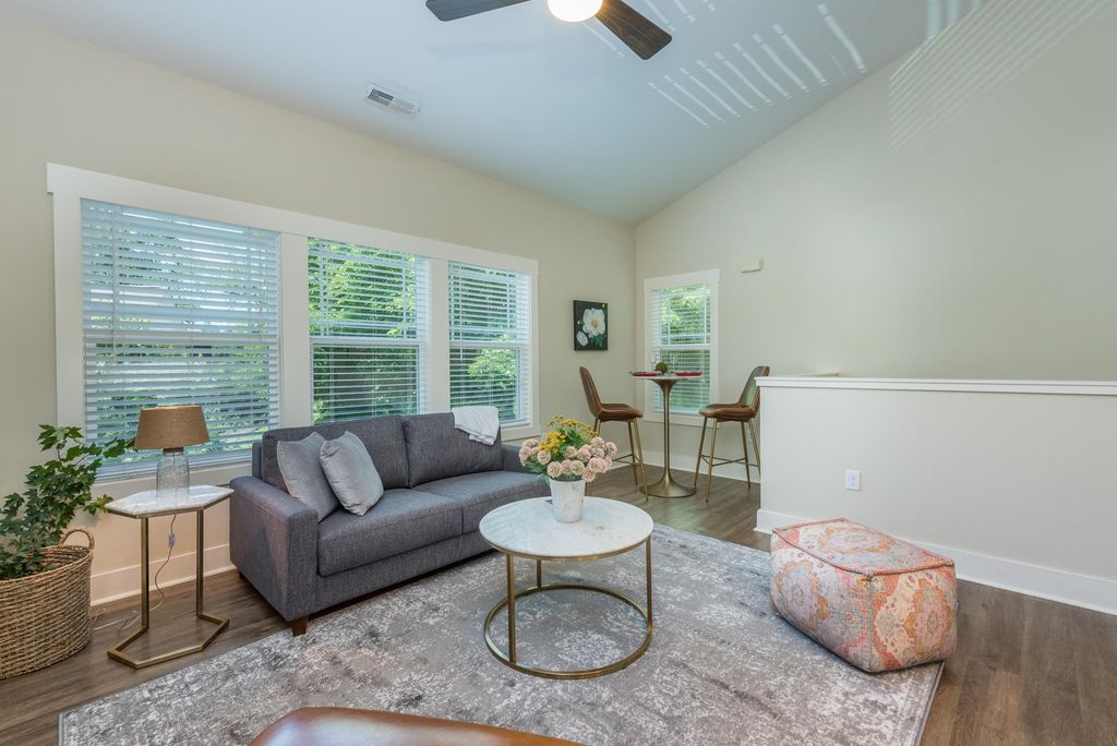 19 Plant Pl, Asheville, NC 28801