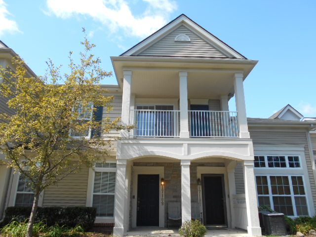 17109 Addington Dr, Walled Lake, MI 48390