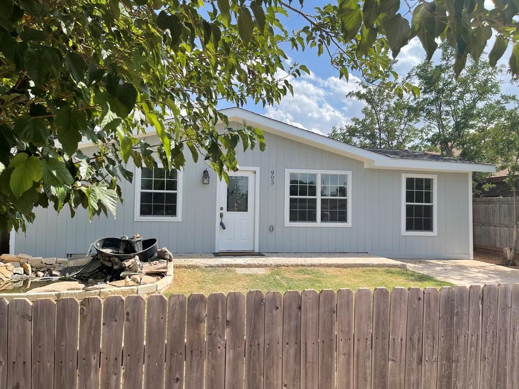 903 W 39th St, Odessa, TX 79764
