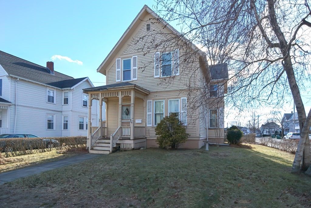 39 Cushing St, Medford, MA 02155