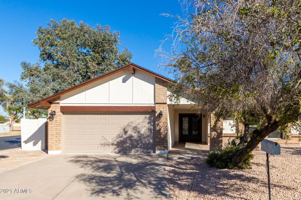 1328 W Brooks St, Chandler, AZ 85224