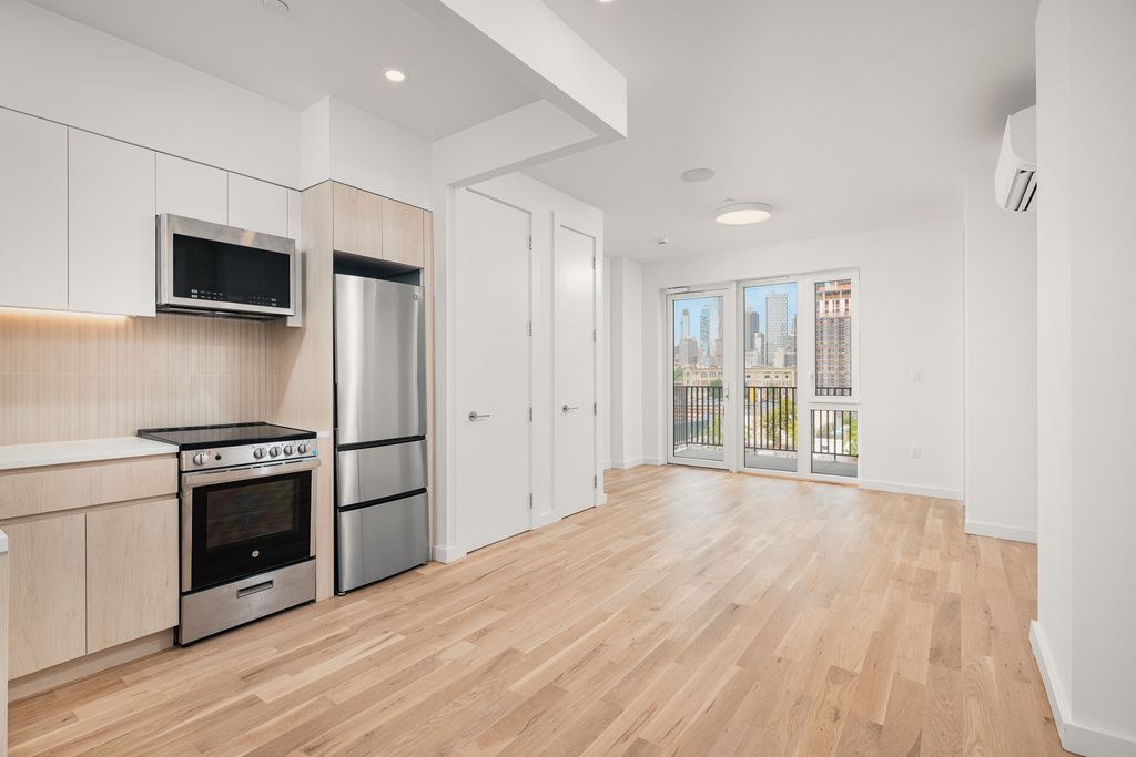 558 Sackett St #306, Brooklyn, NY 11217