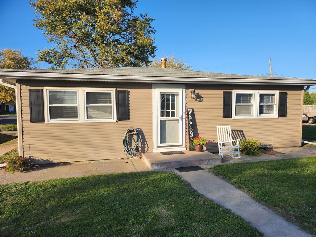 200 E 2nd St, Staunton, IL 62088 Trulia