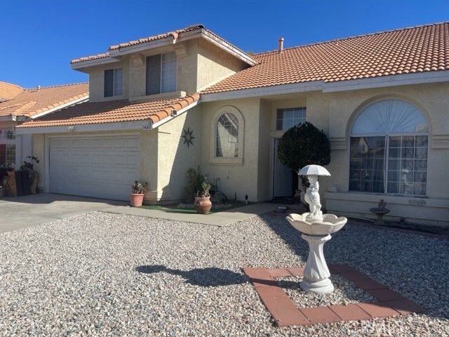 14617 Pony Trail Rd, Victorville, CA 92392