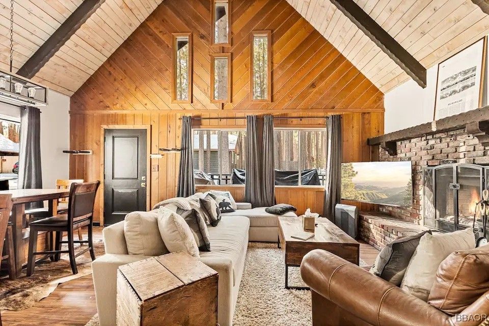 560 Jeffries Rd, Big Bear Lake, CA 92315