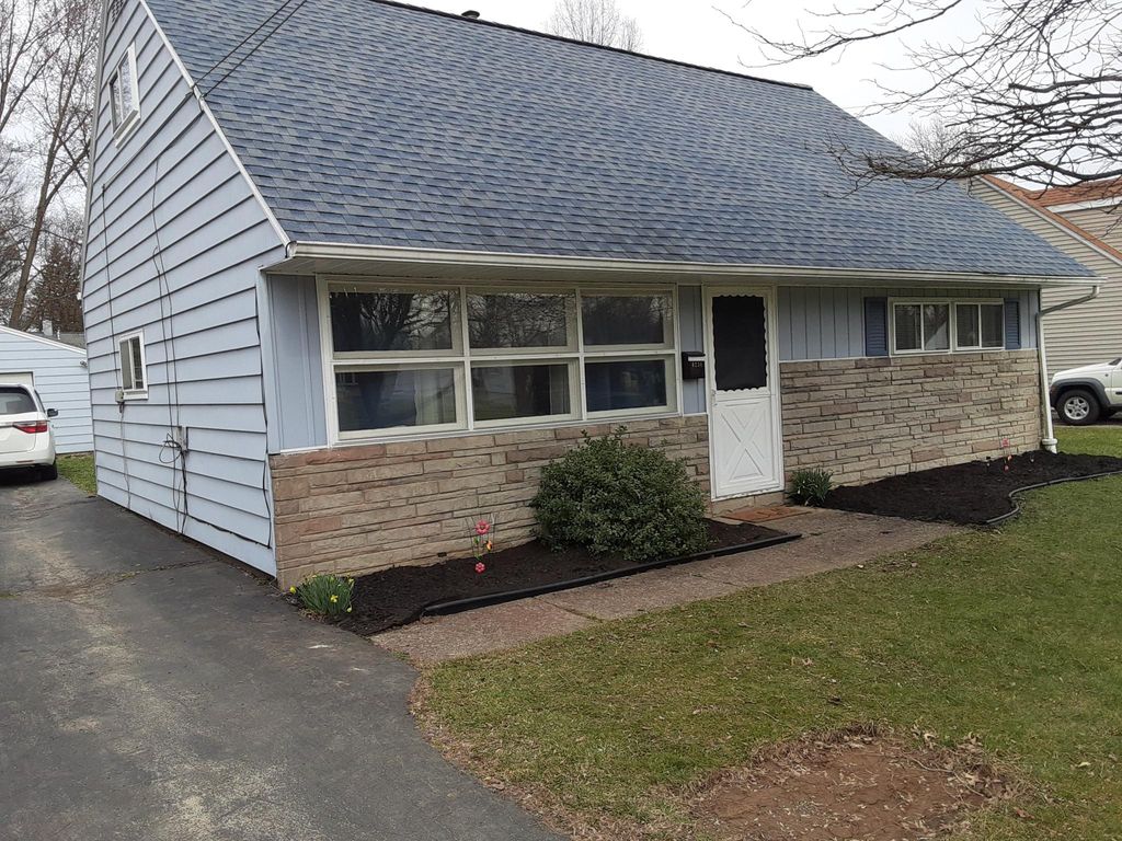4230 Woodmere Dr, Youngstown, OH 44515