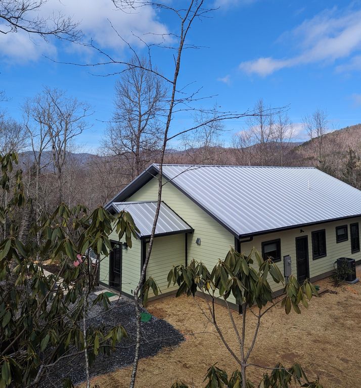 Address Not Disclosed, Black Mountain, NC 28711