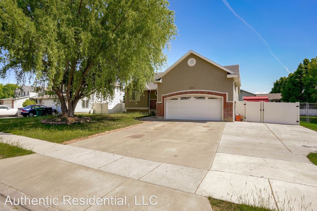 222 E 2450 S, Clearfield, UT 84015