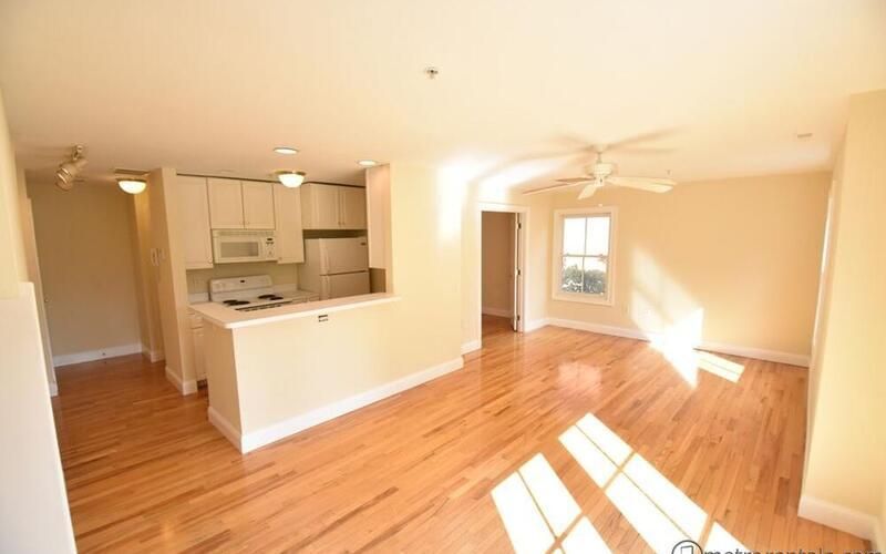 56 Warren St, Columbus, OH 43215