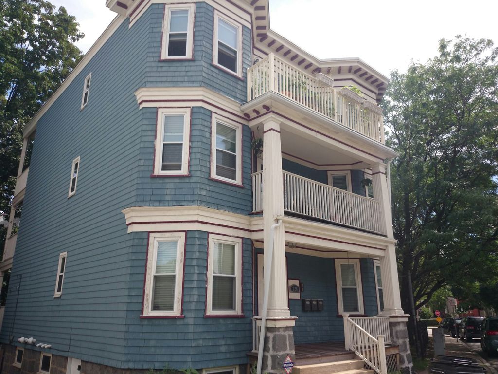 226 E Cottage St #1, Dorchester, MA 02125