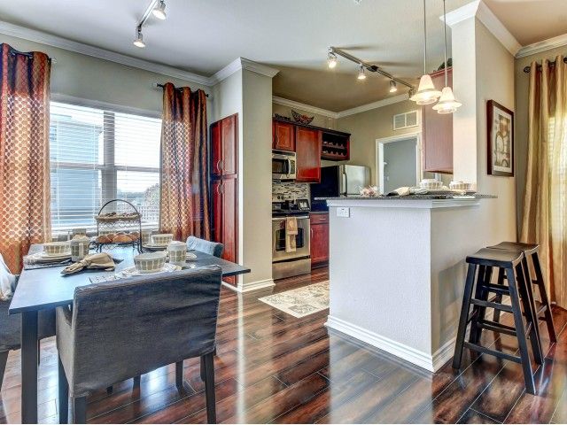 5219 Maple Ave, Dallas, TX 75235