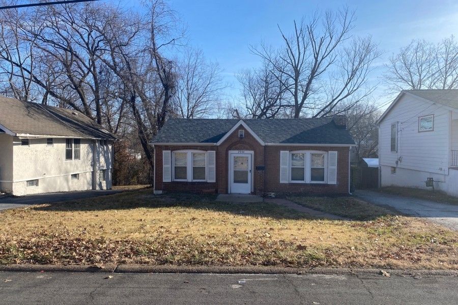 2944 Hilleman Ave, Saint Louis, MO 63114