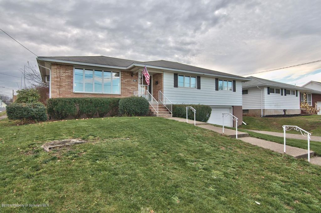 1729 Bulwer St, Scranton, PA 18504