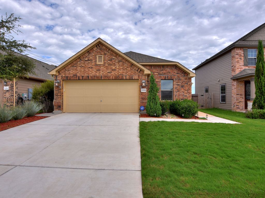 12304 Ferrystone Glen Dr, Del Valle, TX 3 Bed, 2 Bath SingleFamily