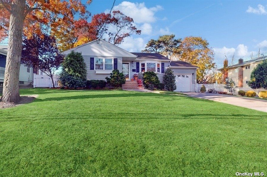 74 Livingston Avenue, Babylon, NY 11702 Trulia