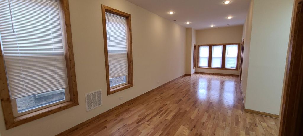 2024 W Huron St #3, Chicago, IL 60612