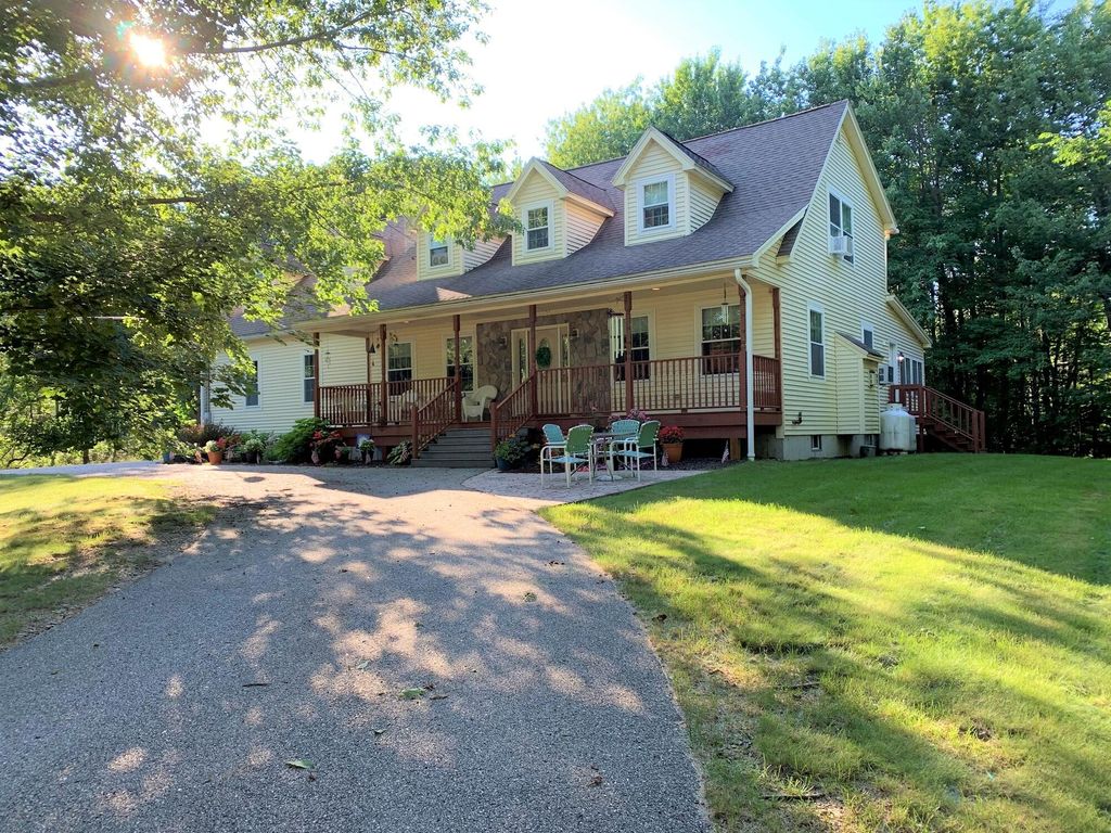 65 Welchs Ln, Sanford, ME 04073