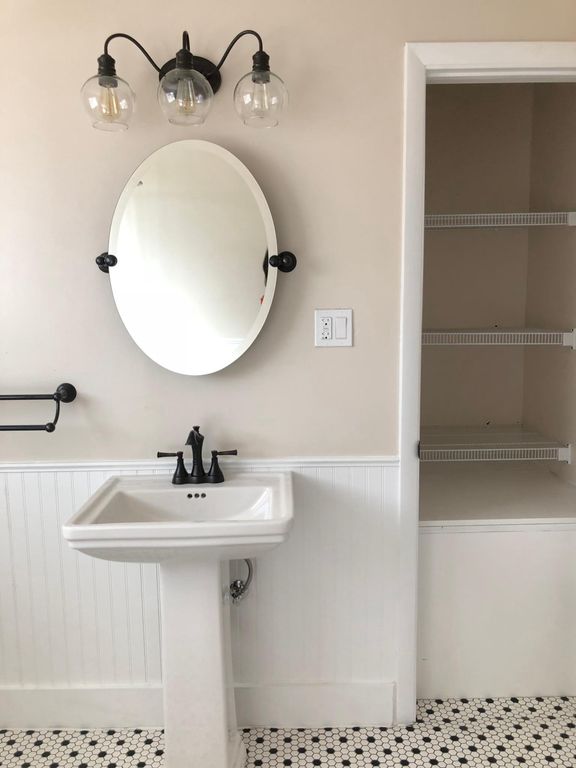 706 3rd St SW, Albuquerque, NM 87102