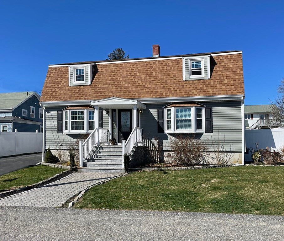 363 Smith St, Fall River, MA 02721