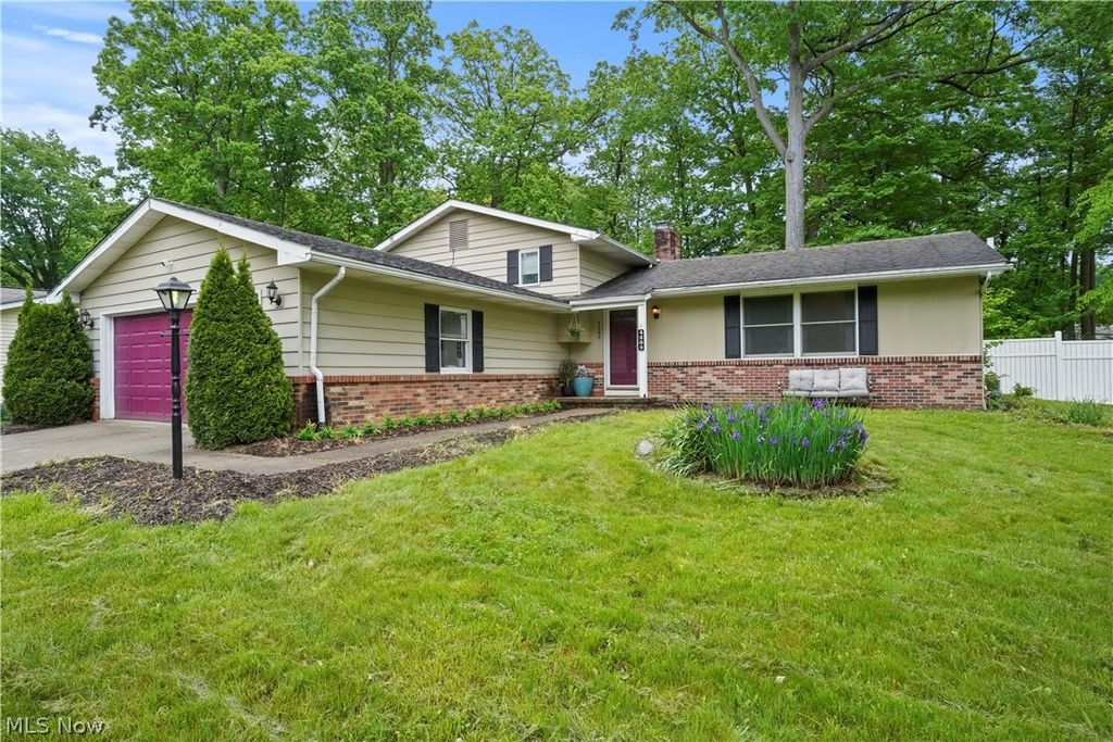 4289 Meadowlark Trl, Stow, OH 44224