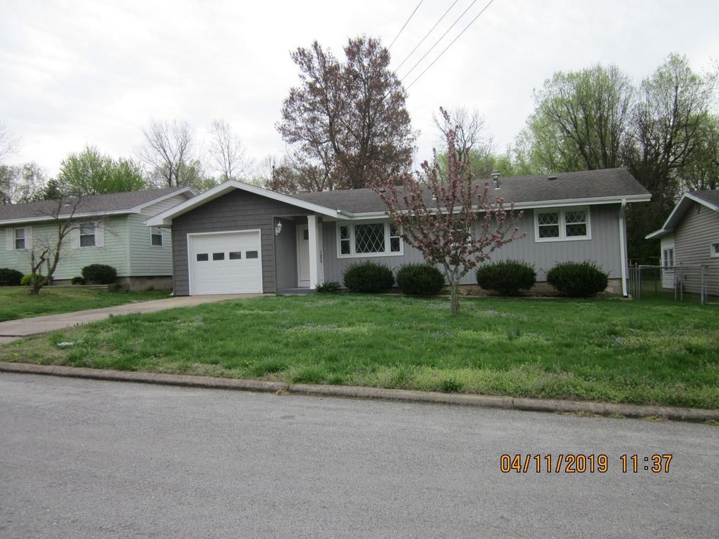 1332 E Livingston St, Springfield, MO 65803 Trulia