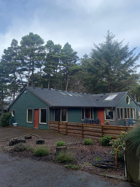 Address Not Disclosed, Yachats, OR 97498