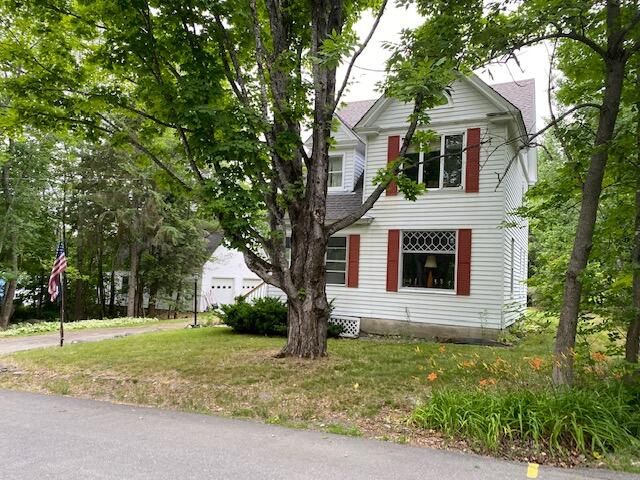 32 Lincoln Street, Greenville, ME 04441