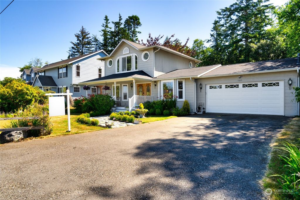 1925 Pinecrest Avenue, Coupeville, WA 98239 See Est. Value, Schools