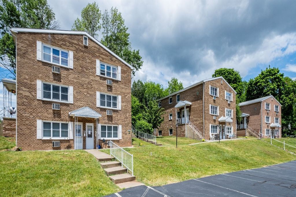 200 Church St #205LD, Dauphin, PA 17018