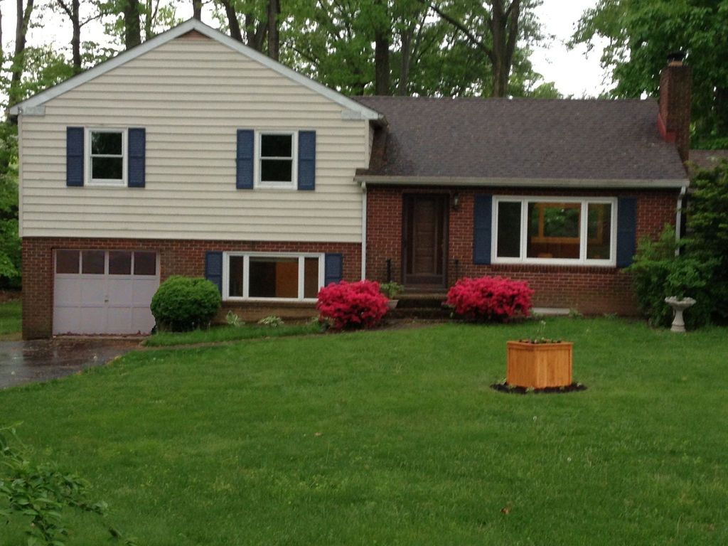 2304 Forestwood Dr, Wilmington, DE 3 Bed, 1.5 Bath SingleFamily Home