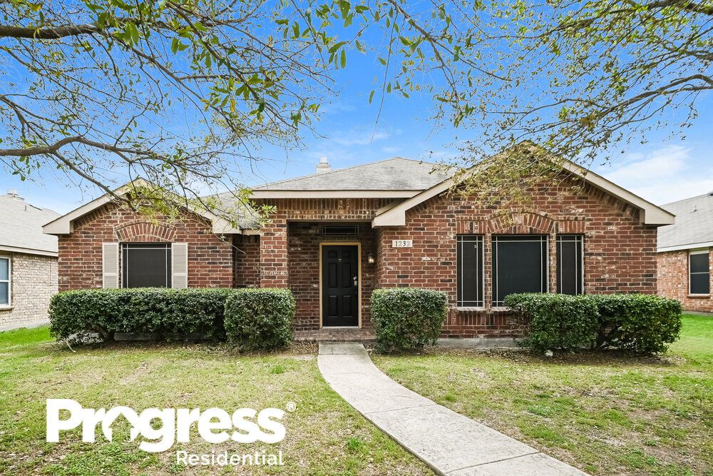 1232 Flower Ridge Dr, Lancaster, TX 75134