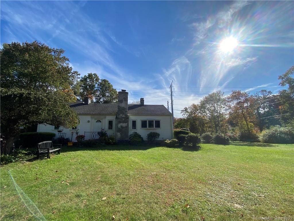 1 Beecher Rd, Woodbridge, CT 06525
