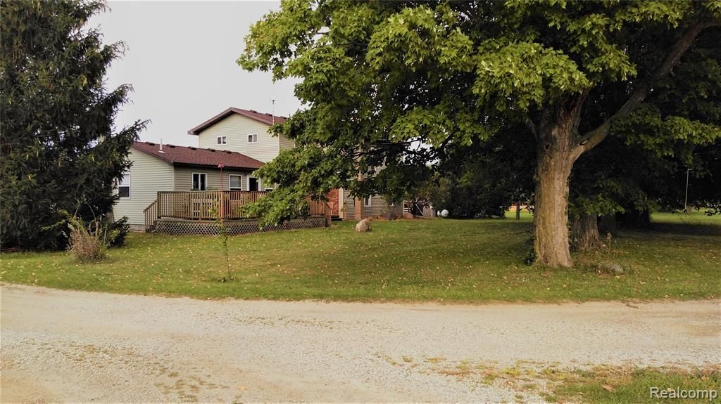 7955 E Wildcat Rd, Ovid, MI 48866