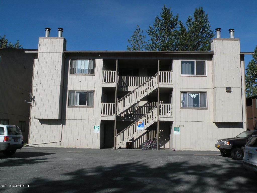 11508 Heritage Ct, Eagle River, AK 99577